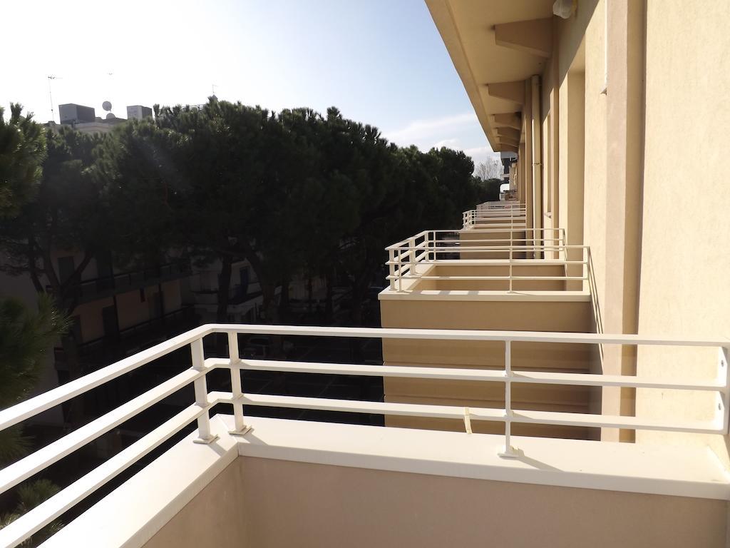 Hotel Muccioli Misano Adriatico Zewnętrze zdjęcie